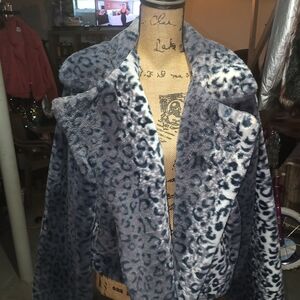 Fashion Nova Blue Leopard Teddy Jacket